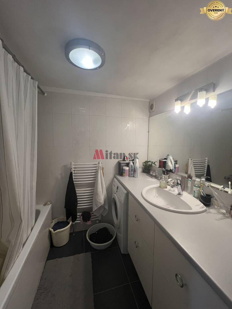 kupelna prizemie.JPG